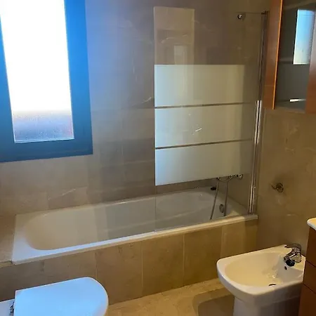 3 Bed With Pool And Parking