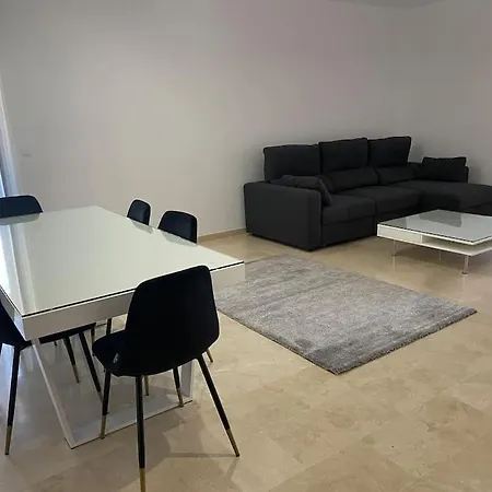 Balcones - 3 Bed With Pool And Parking *