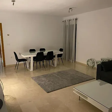 Balcones - 3 Bed With Pool And Parking