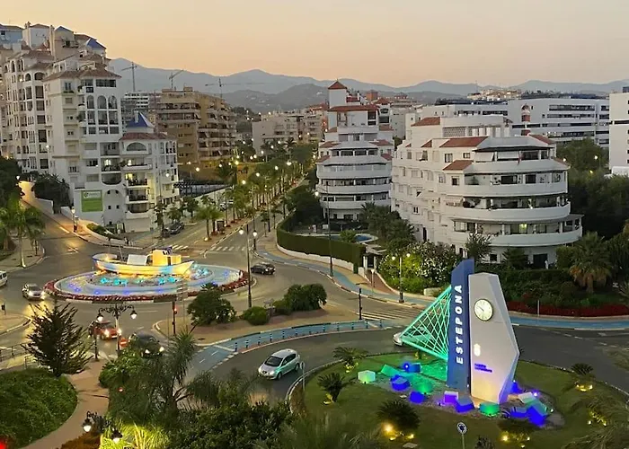 Balcones - 3 Bed With Pool And Parking * إِستيبونا