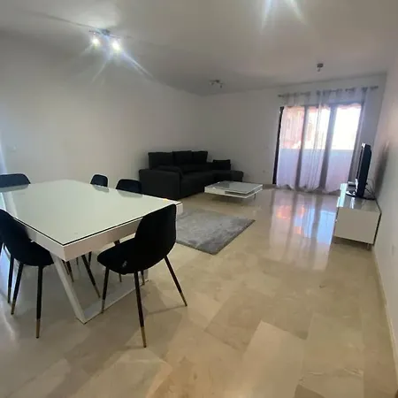 Balcones - 3 Bed With Pool And Parking *