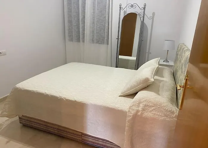 Balcones - 3 Bed With Pool And Parking *