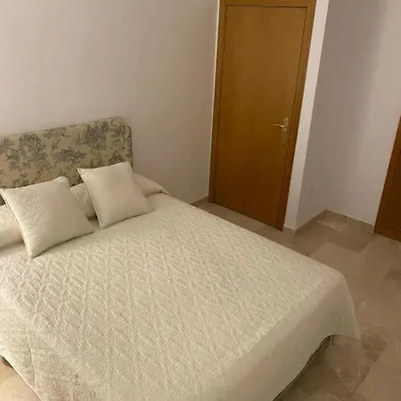 Balcones - 3 Bed With Pool And Parking *